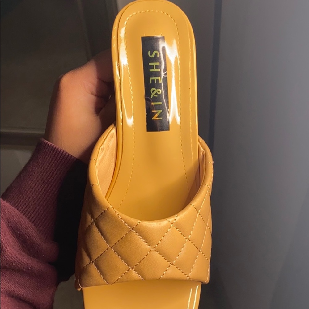 casual heels